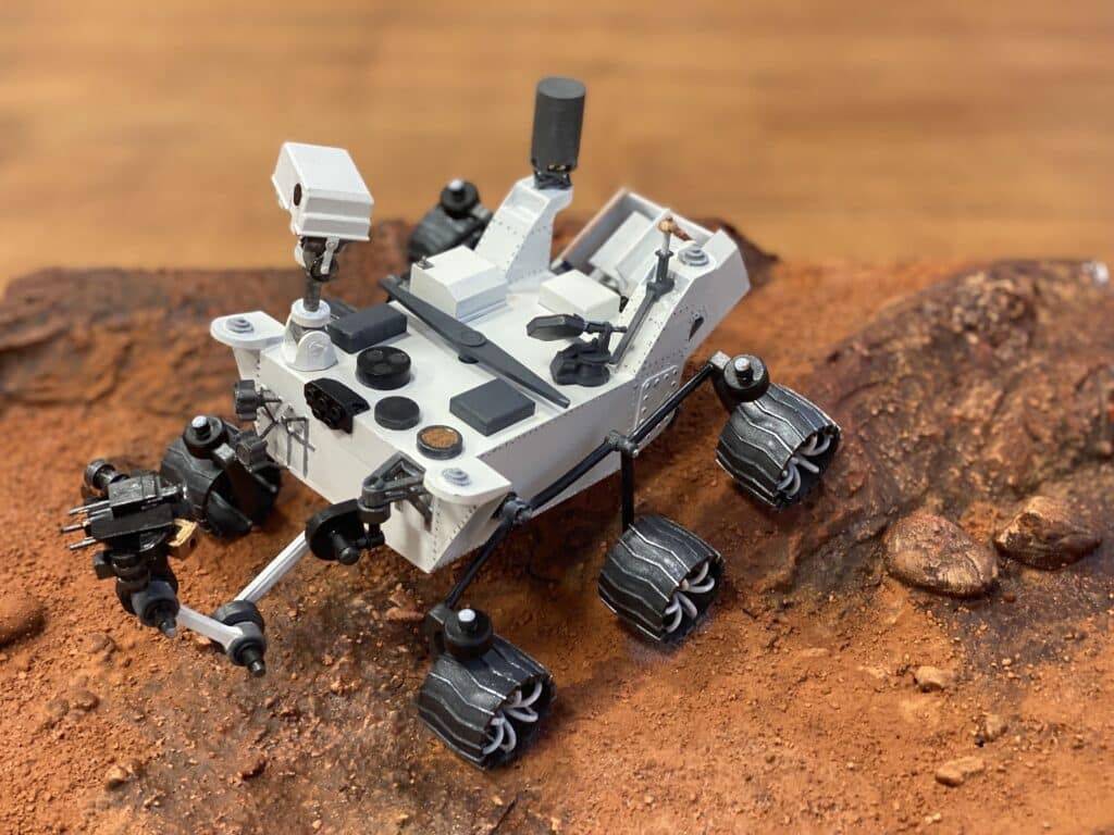 Bild eines Anschauungsmodelles eines Marsrover, ein Modellbau gefertigt im 3D-Druck inklusive Lackierung