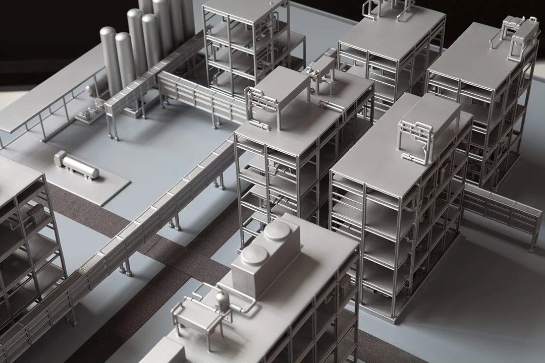 Bild eines Messemodelles einer Industrieanlage, ein Modellbau gefertigt im 3D-Druck inklusive Lackierung